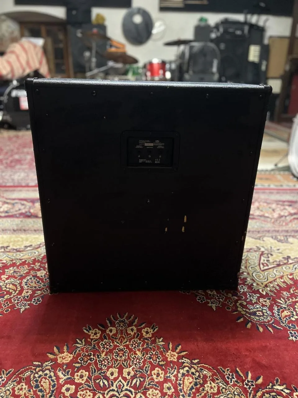 VOX V412BN – uzavřený kytarový box 4x12, mono/stereo