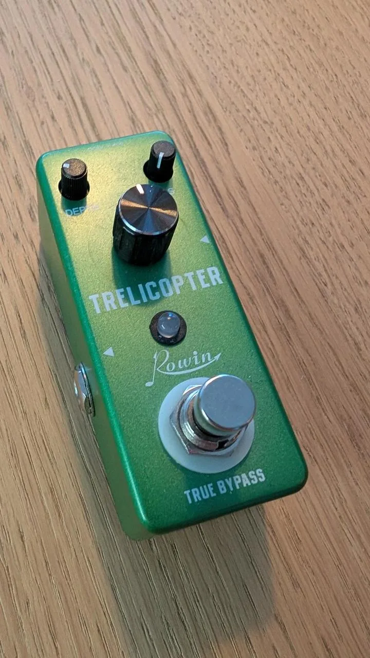 Mooer/Rowin Trelicopter tremolo