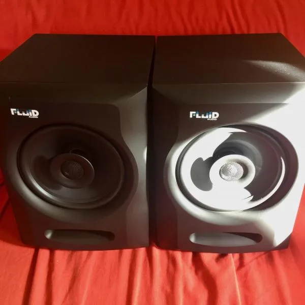 Fluid FX80 V2 - velmi dobře znějící koaxiální monitory