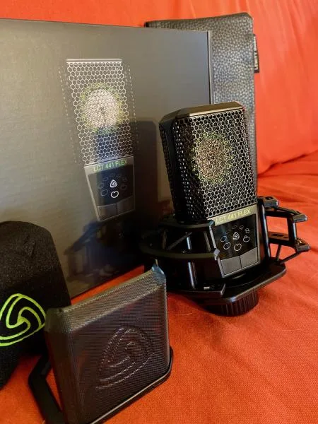 Lewitt LCT 441 FLEX - univerzální velkomemka