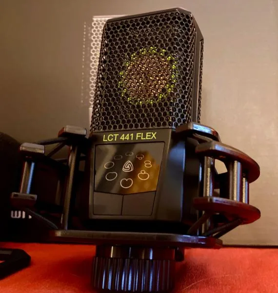 Lewitt LCT 441 FLEX - univerzální velkomemka