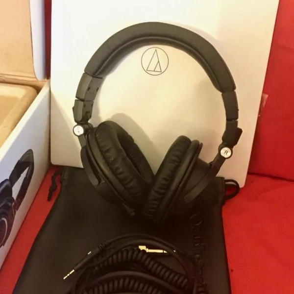 Jedny z nejoblíbenějších uzavřených sluchátek Audio-Technica ATH-M50X
