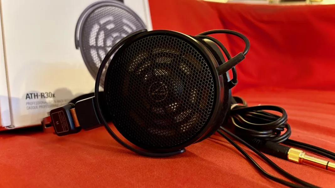 Audio-technica ATH-R30x - nejlevnější co doporučit