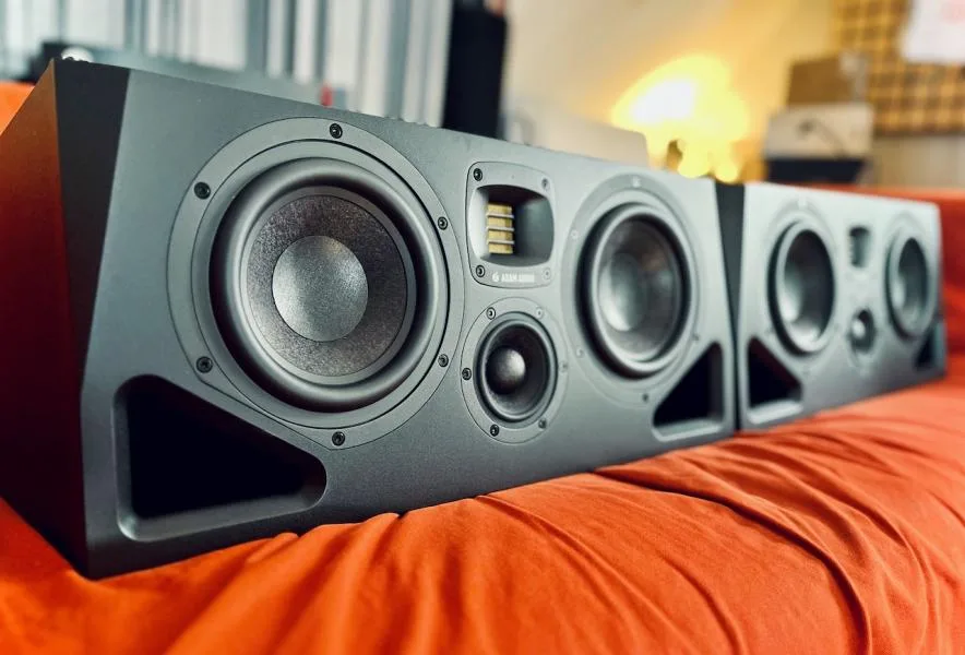 Adam A77H - 2x plnější středobas ideálního rozměru
