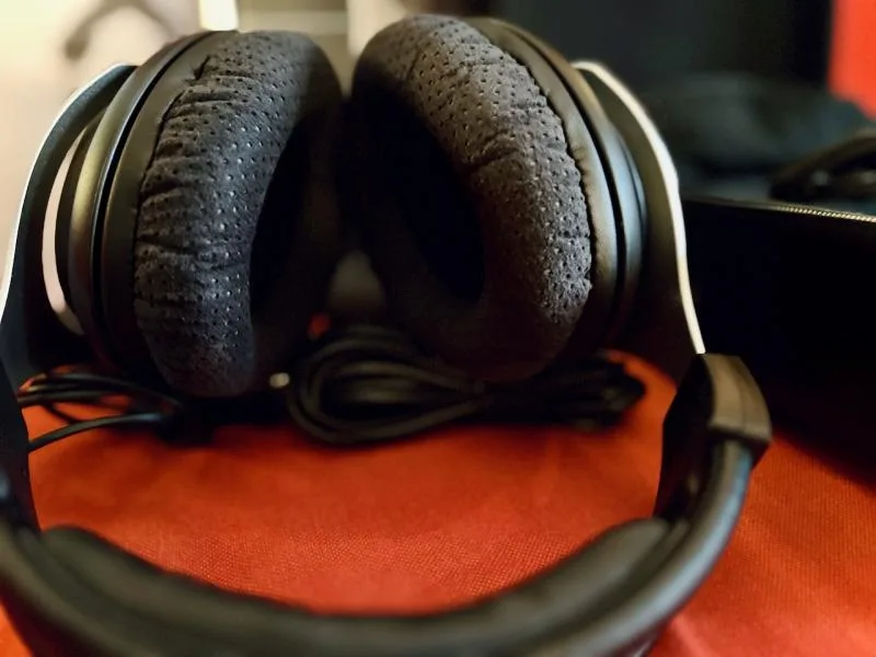 Shure SRH1540 - sametová, kultivovaná a prostorová