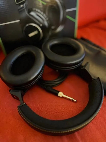 Shure SRH840A - věrný partner pro natáčení i mix