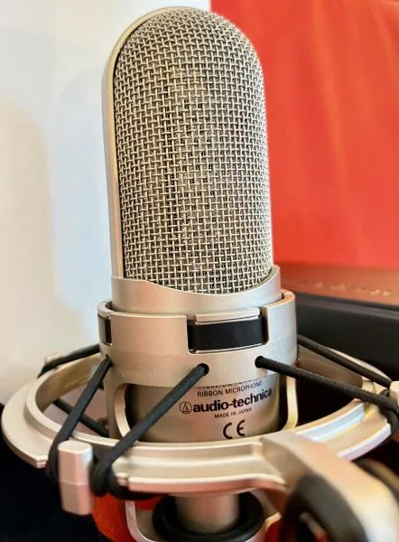 Audio-Technica AT4080 - pásek plný dobrého tónu