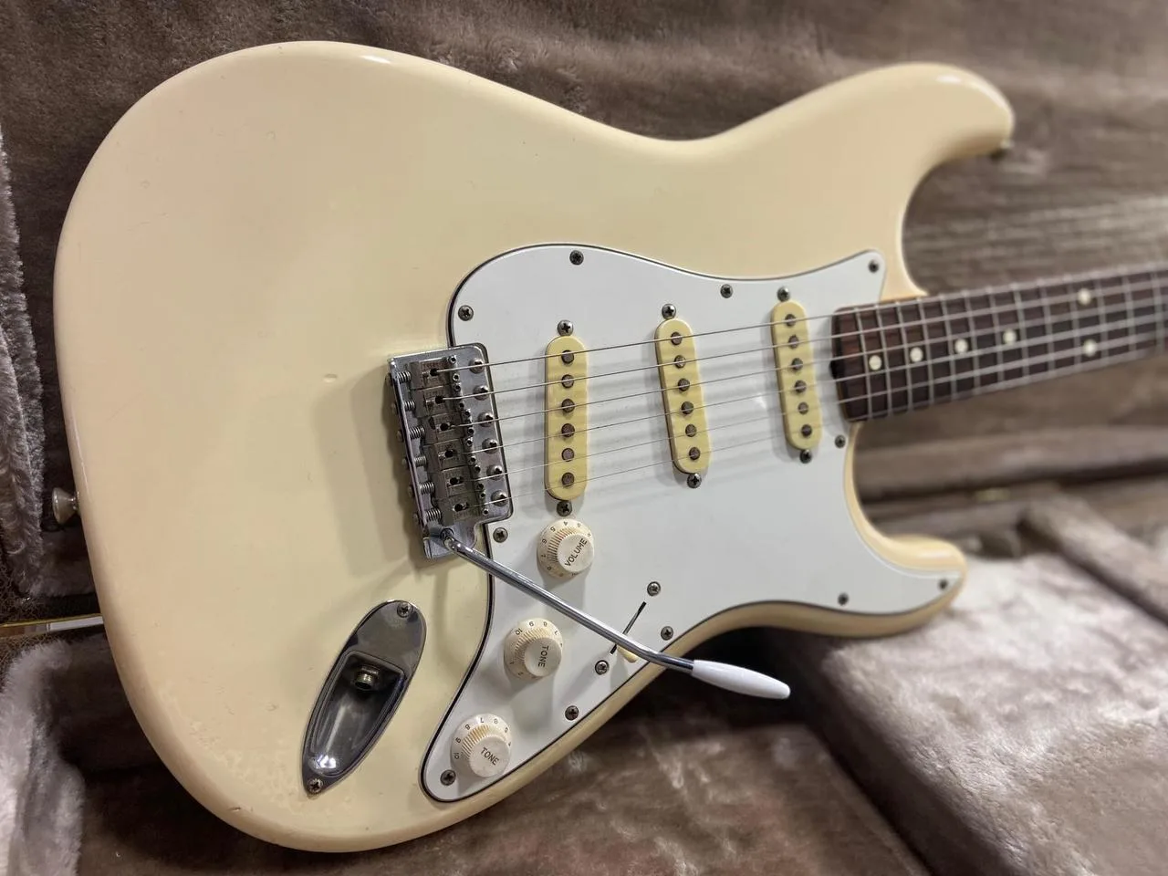 JV SQUIER Stratocaster 1983 VIDEO