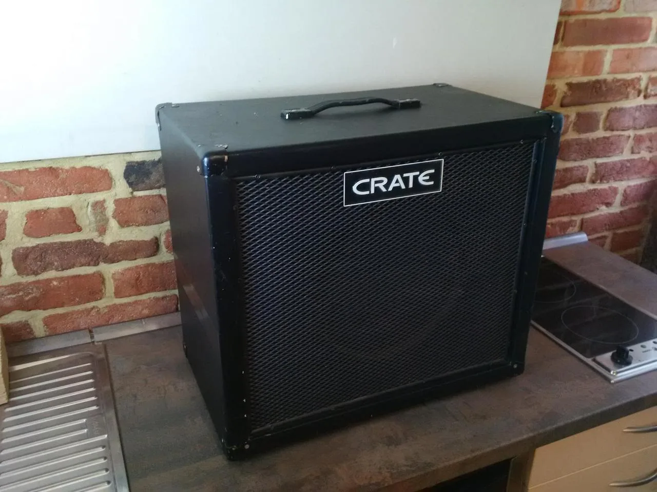 Kytarový 1x12 box s reproduktorem Celestion 100W