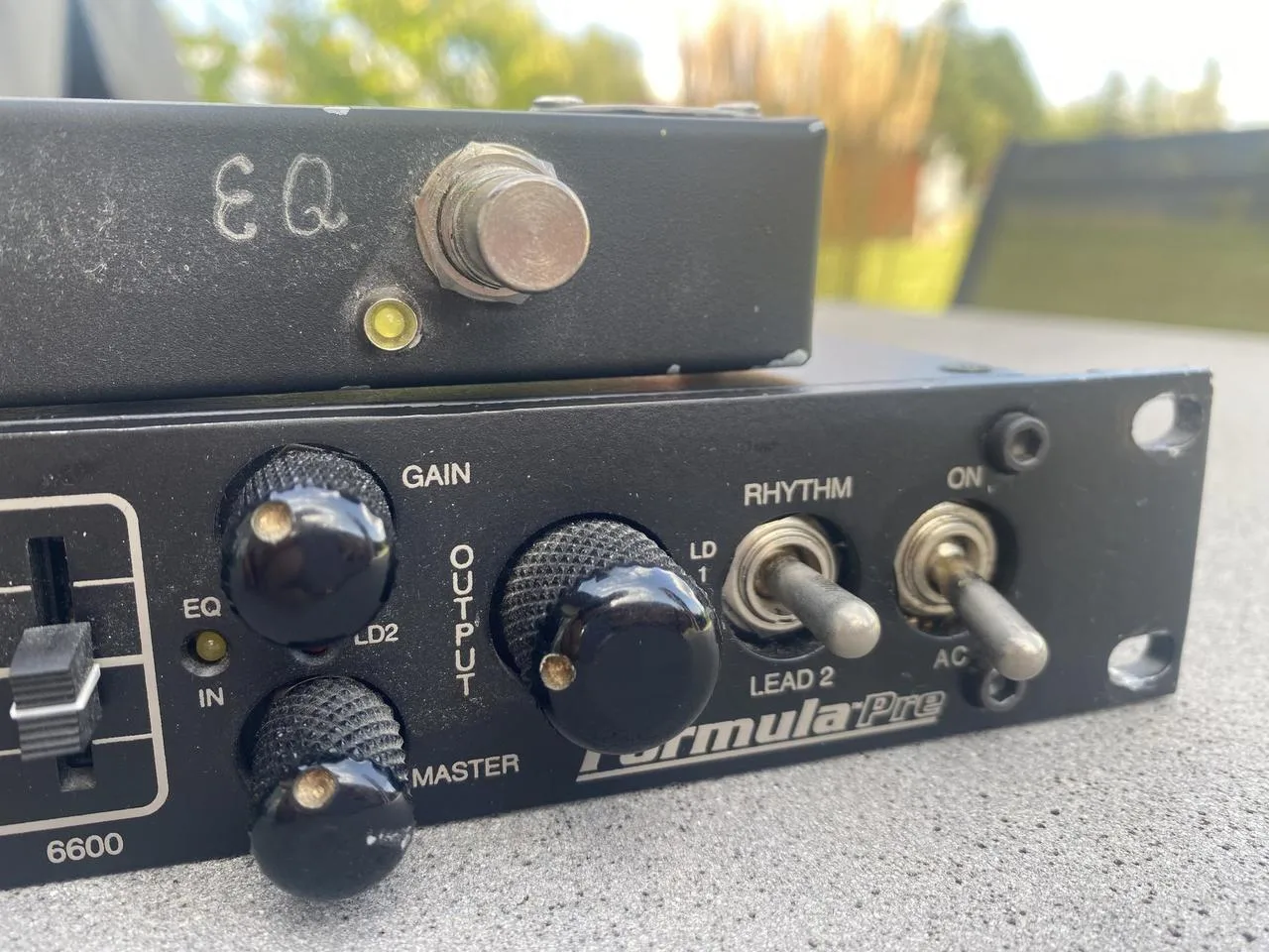 MESA BOOGIE FORMULA PRE PREAMP + midi přepínač