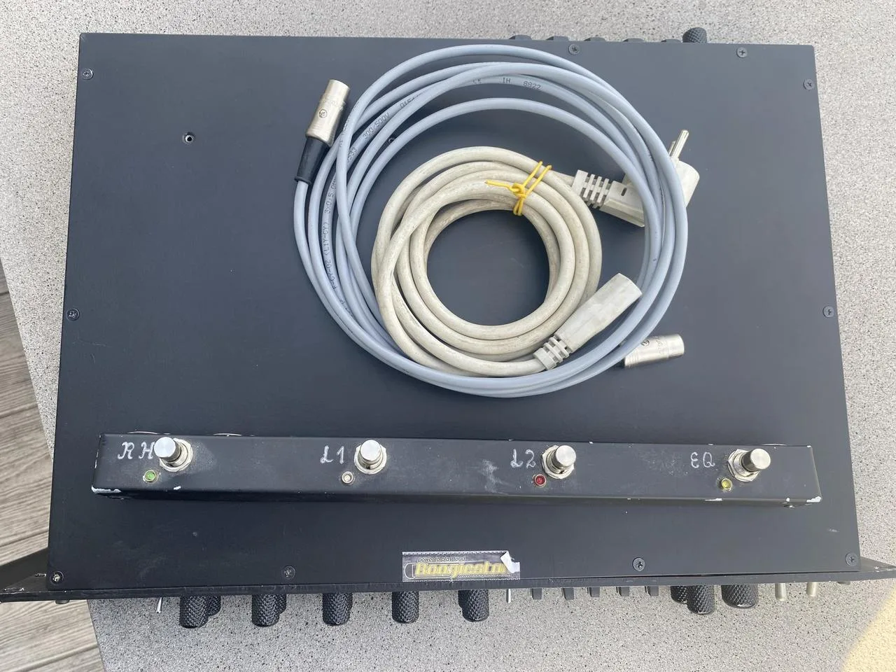 MESA BOOGIE FORMULA PRE PREAMP + midi přepínač