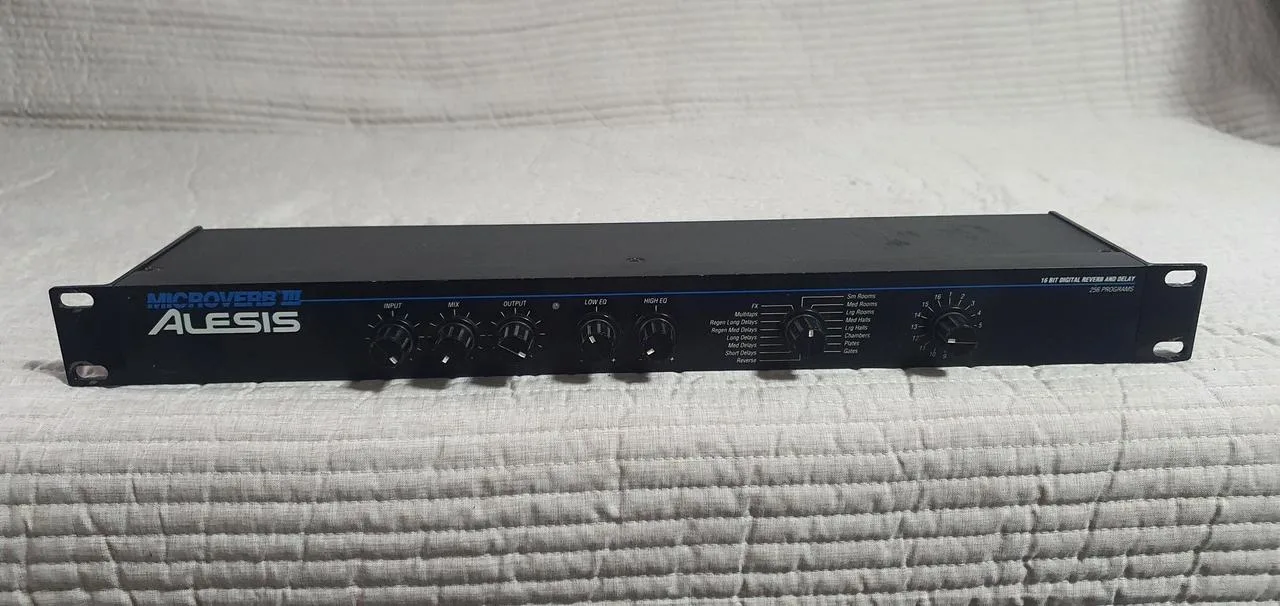 Prodám ALESIS MICROVERB III