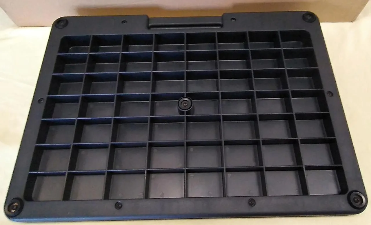 SKB 8 Port Powered Pedalboard