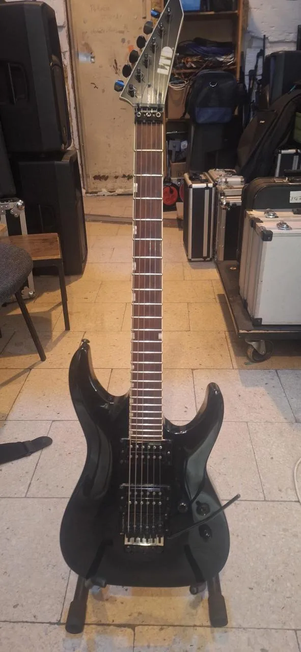 prodam ESP LTD MH-200, Black