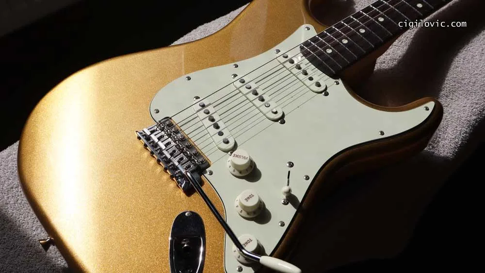 Fender MIJ FSR Hybrid II Stratocaster Mystic Aztec Gold