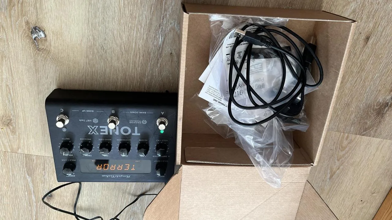 IK Multimedia TONEX Pedal