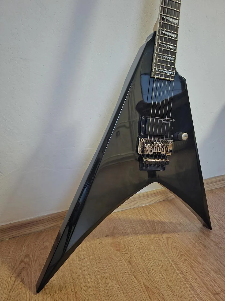 ESP-LTD Alexi-200 BK - elektrická kytara