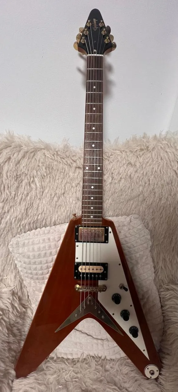 Prodám Epiphone '58 Korina Flying V (Korea 2000) + pevný kuf