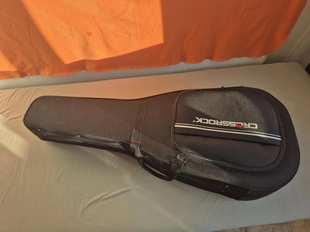 Hard case Crossrock CRP300