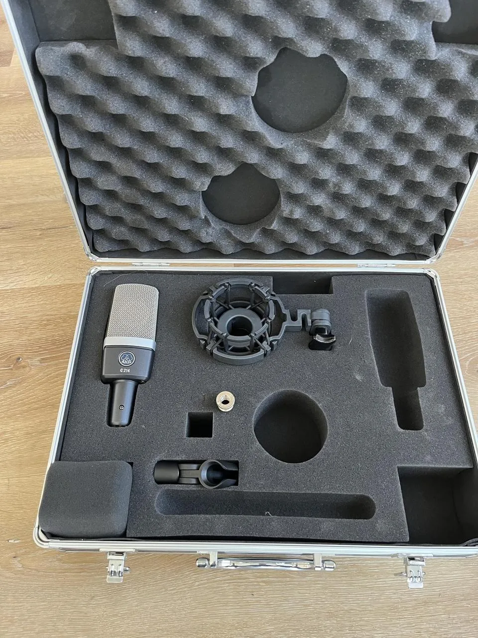 mikrofon AKG C214