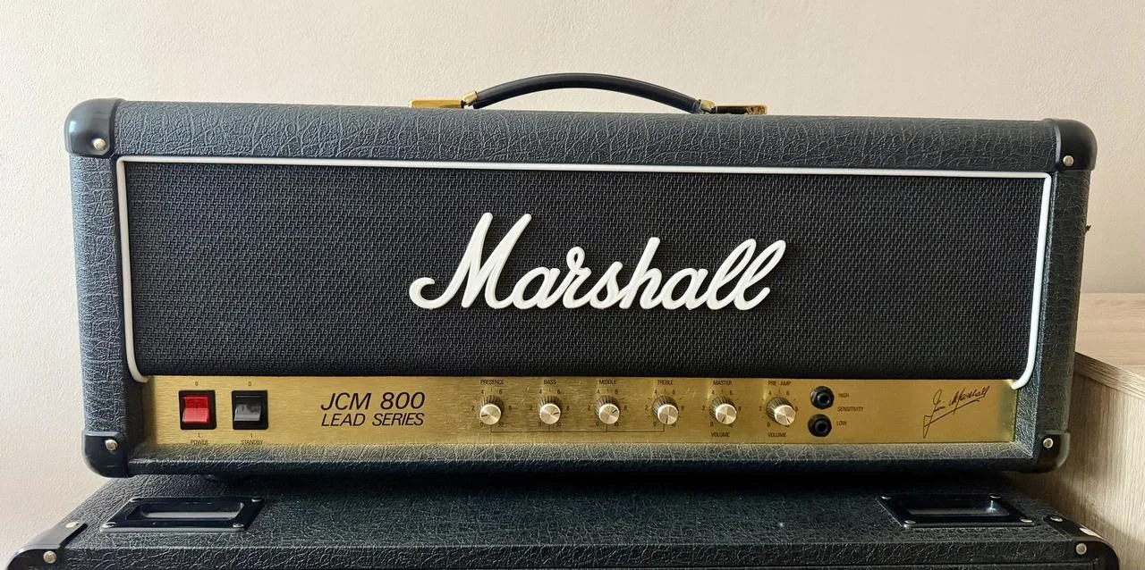 Marshall JCM 800