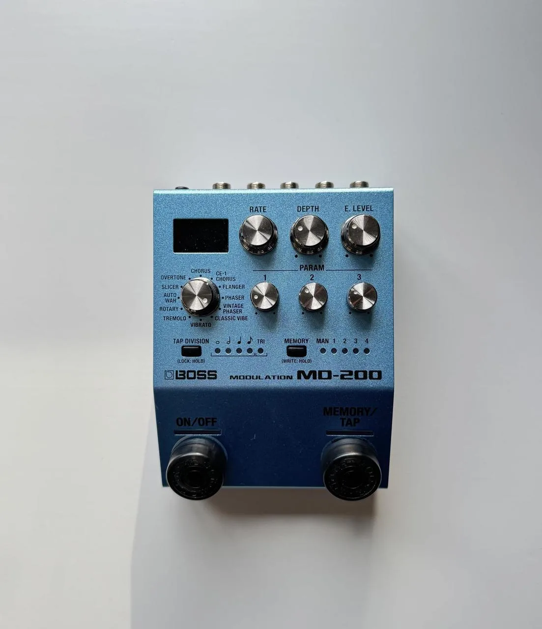 Boss MD-200