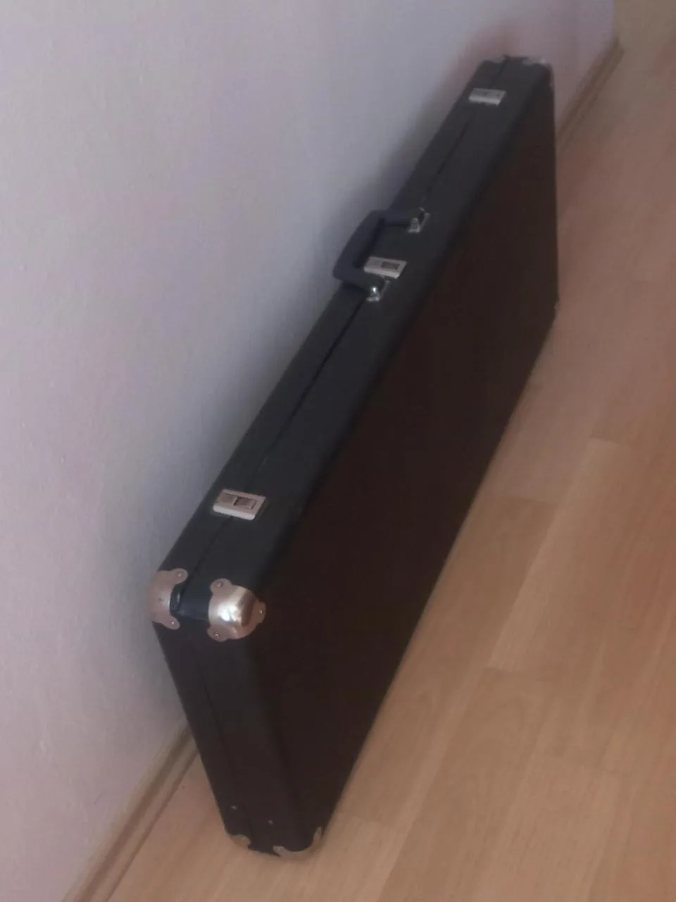 HARD CASE