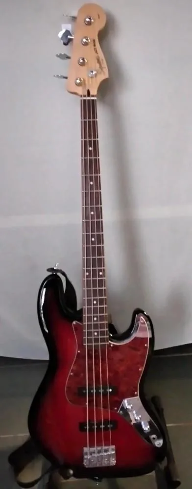 Fender Squier Standard JB