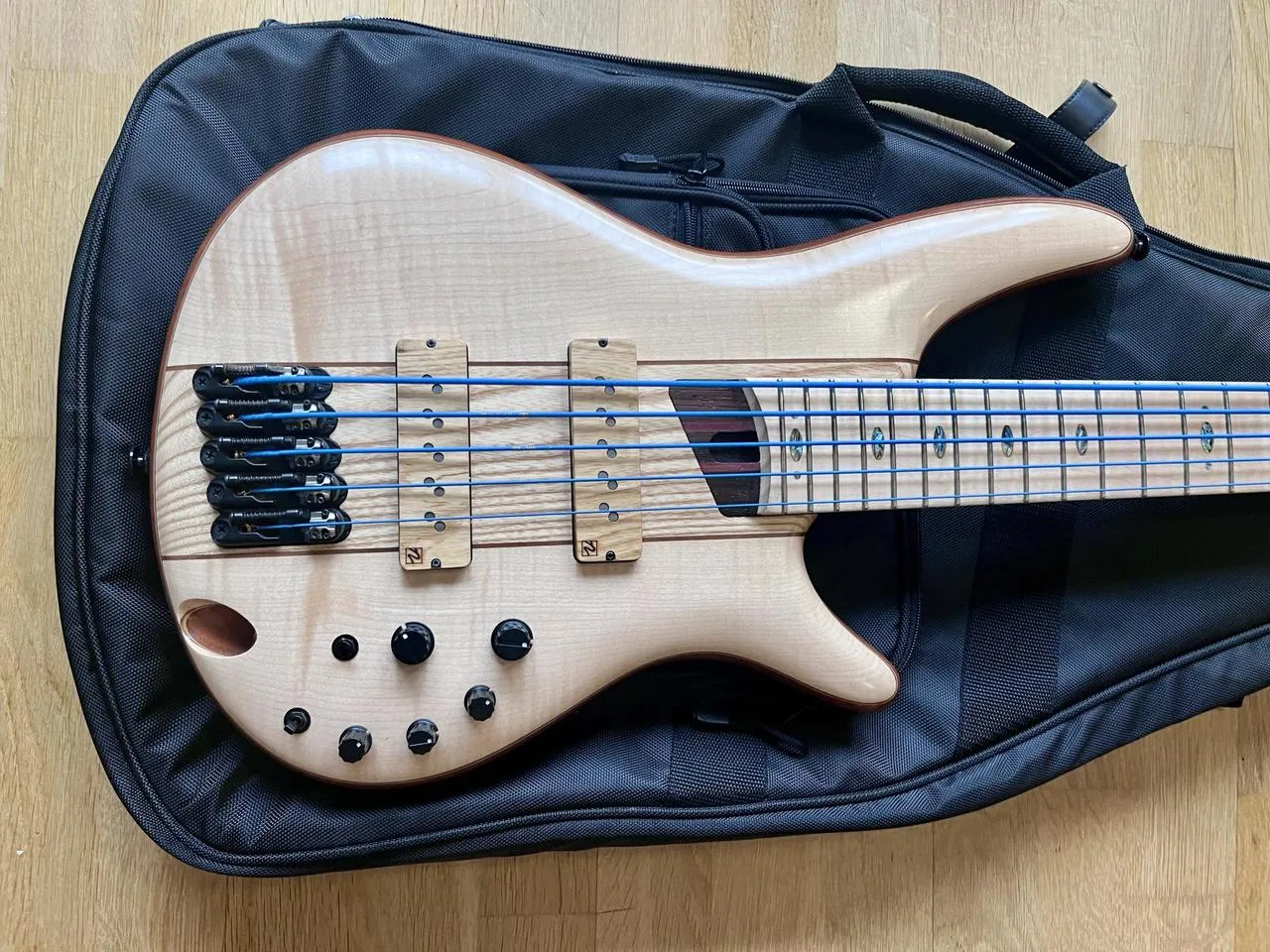 Vyměním / prodám: Ibanez Premium SR5FMDX2