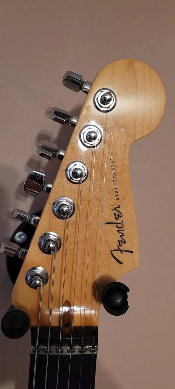Fender american deluxe stratocaster