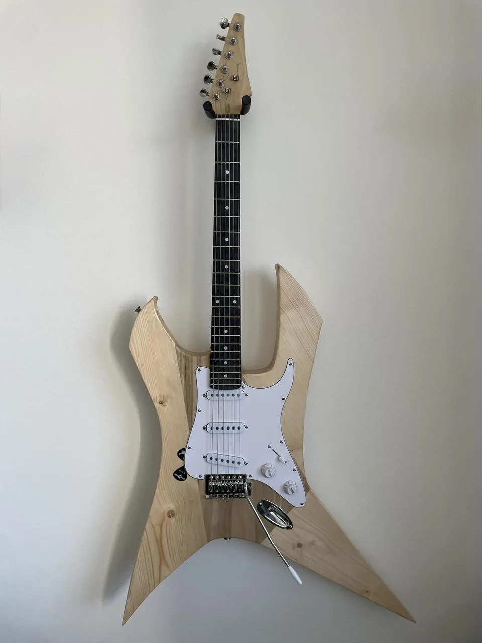 DIY netradiční elektrická kytara