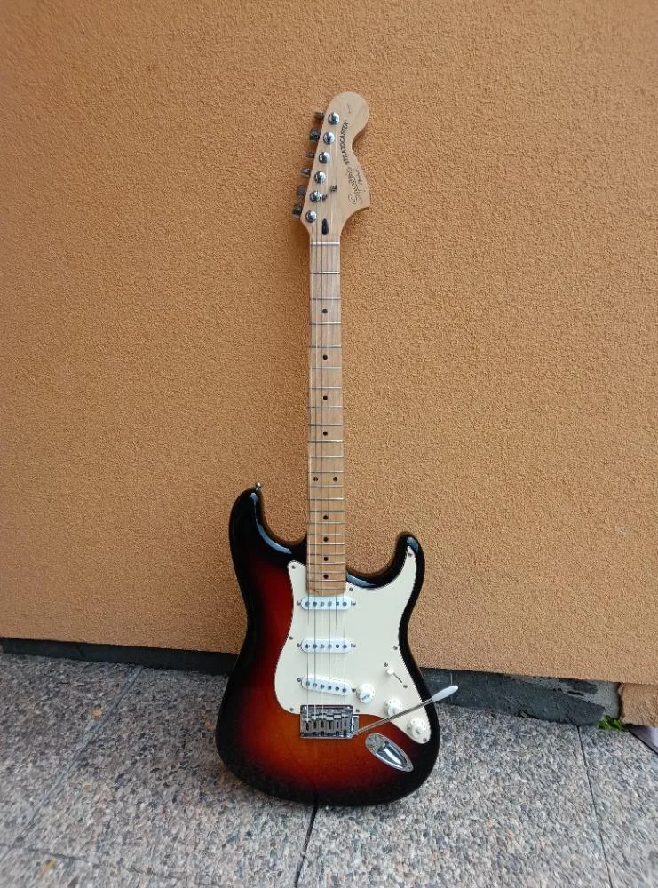 Squier Standard 2003