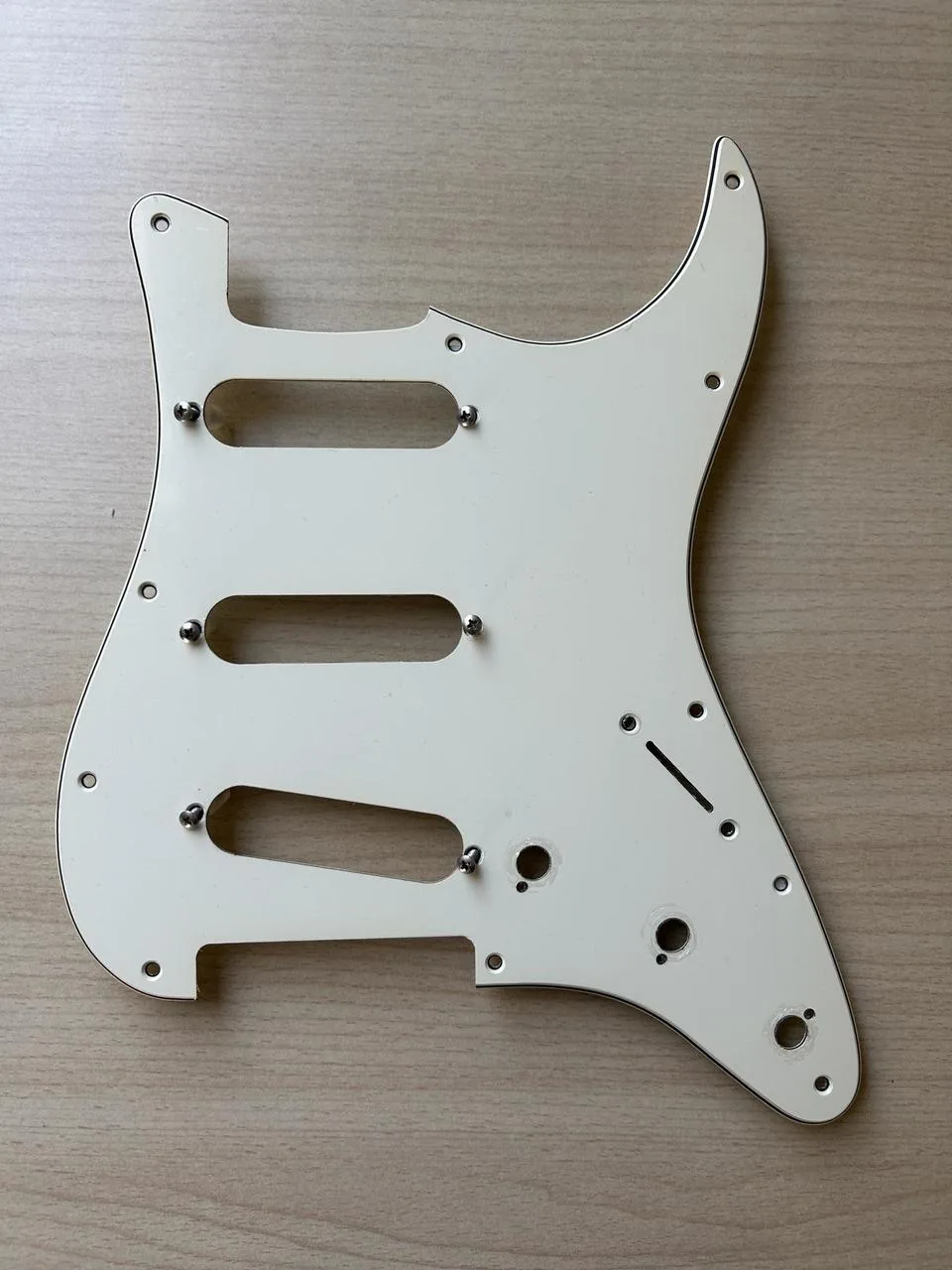 Radioshop Pickups Stratocaster 3-Ply Pickguard (Nový)