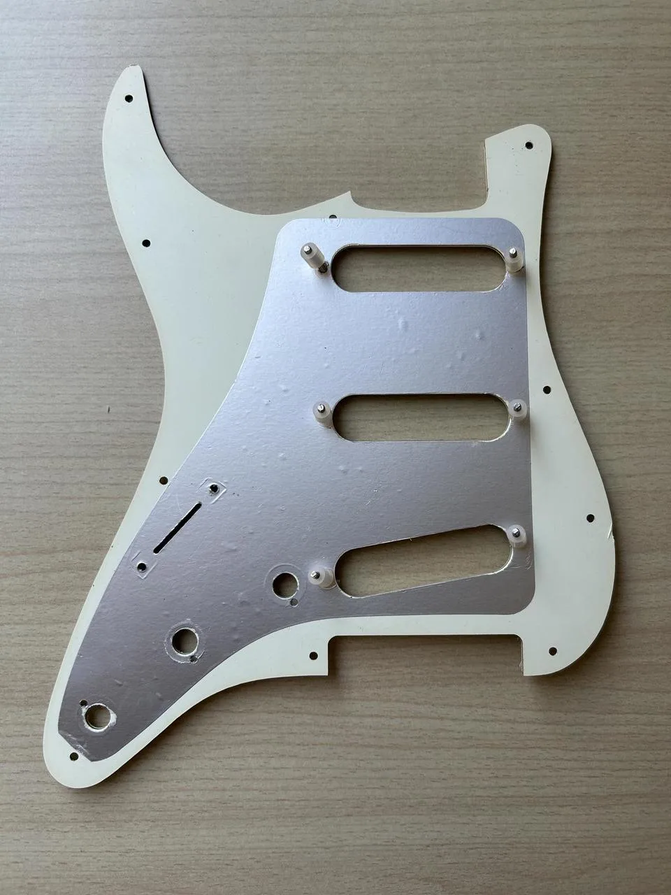 Radioshop Pickups Stratocaster 3-Ply Pickguard (Nový)