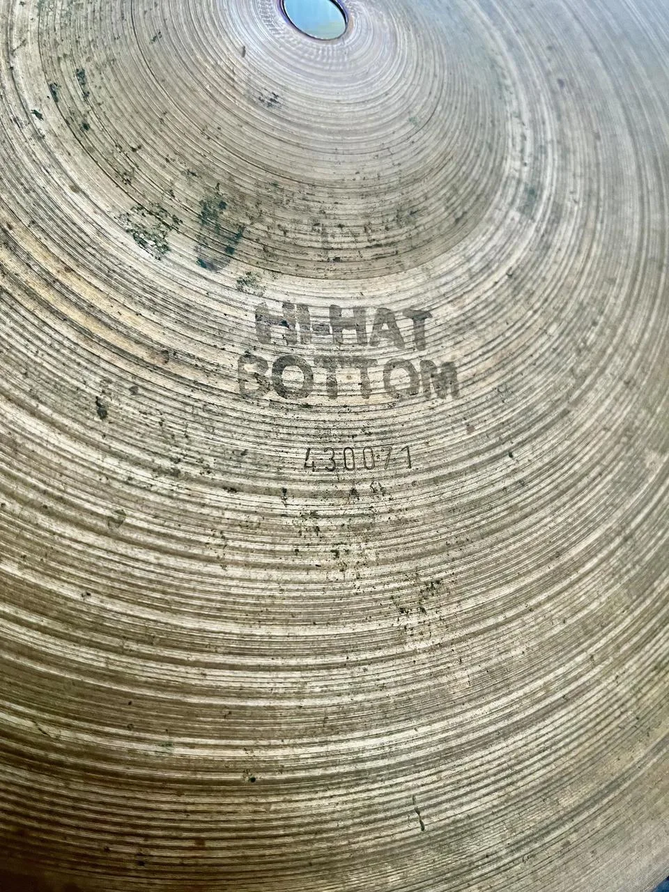 Paiste 2002 hi hat 14" black label. Rok 1974.