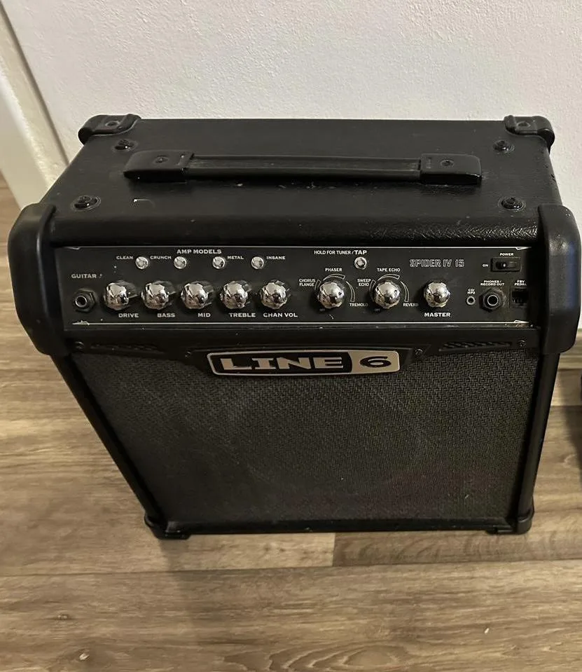 Line6 Spider IV 15