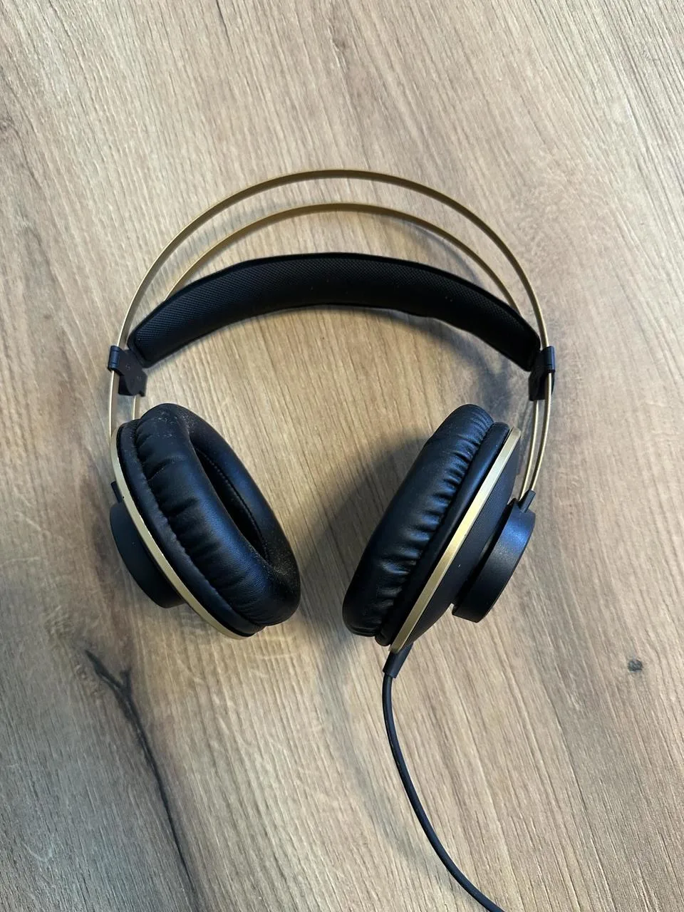 AKG K92