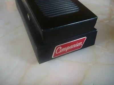 COMPANION (SHIN EI, UNIVOX) FUZZ WAH 8 TR