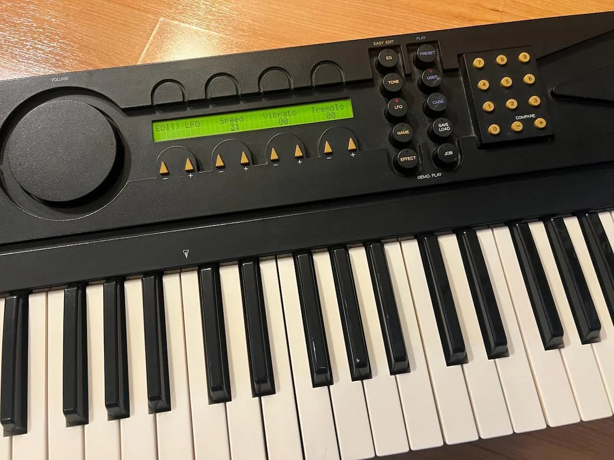 Yamaha YS-100