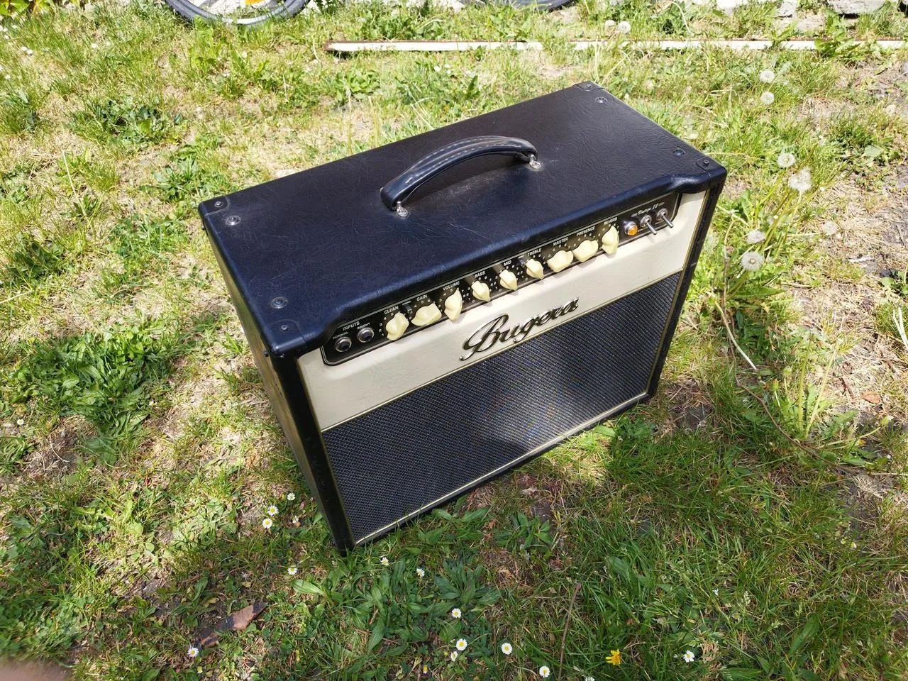 Prodám Bugera Vintage 22