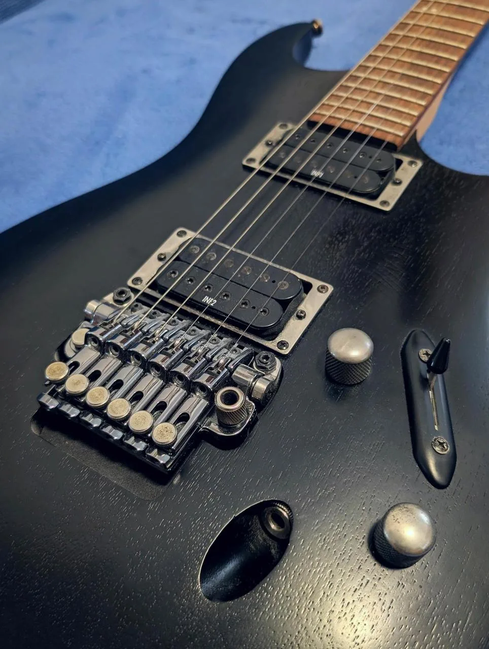 Ibanez S320