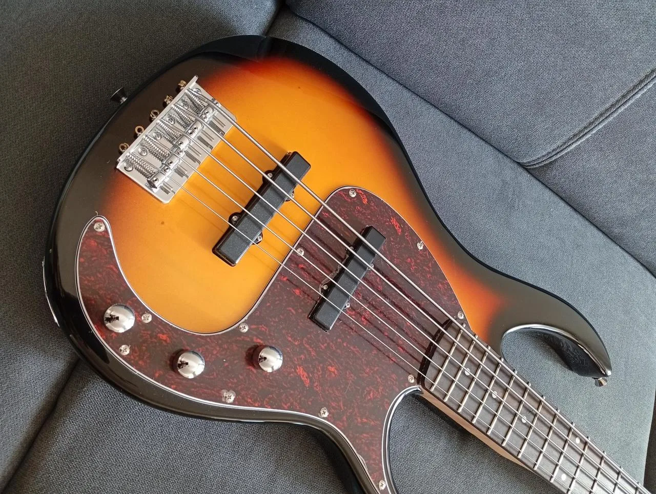 Peavey Milestone 5BXP