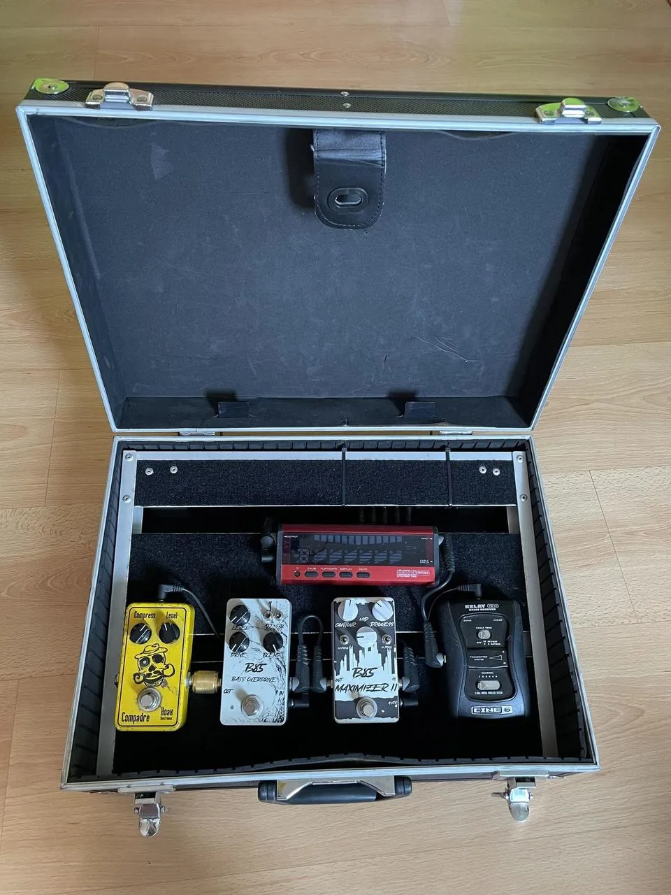 Rozprodávám efekty z pedalboardu