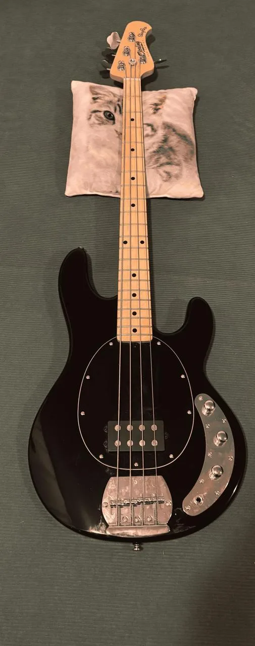 Sterling by MusicMan SUB StingRay4 Black - Černá