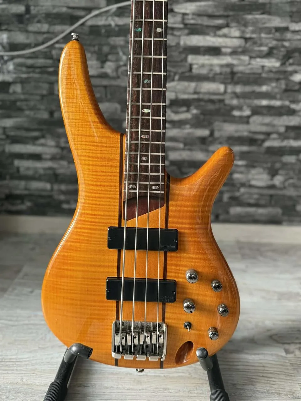 Prodám Ibanez SR700