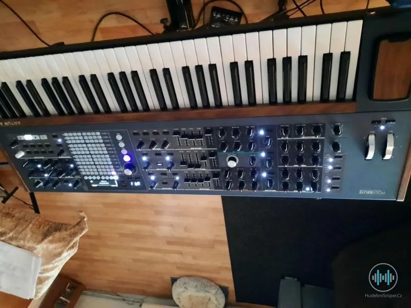 Arturia Polybrute + futrál