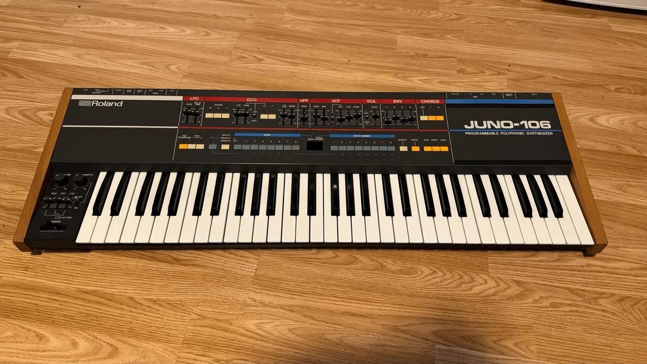 Roland JUNO 106 Skvělý stav