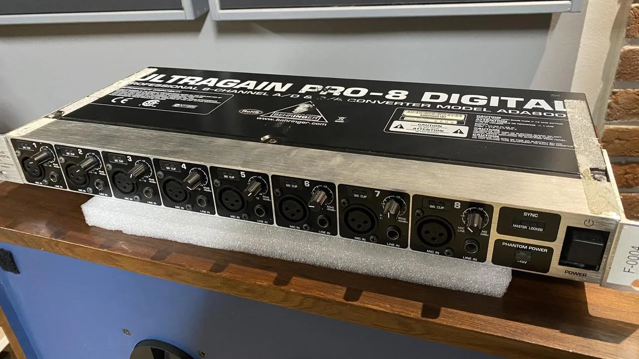 Behringer ADA8000