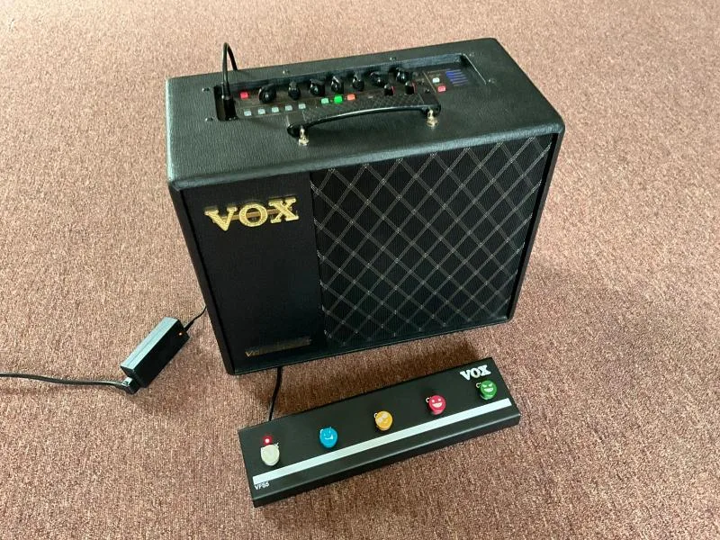 Prodám VOX VT40X + VOX VFS5