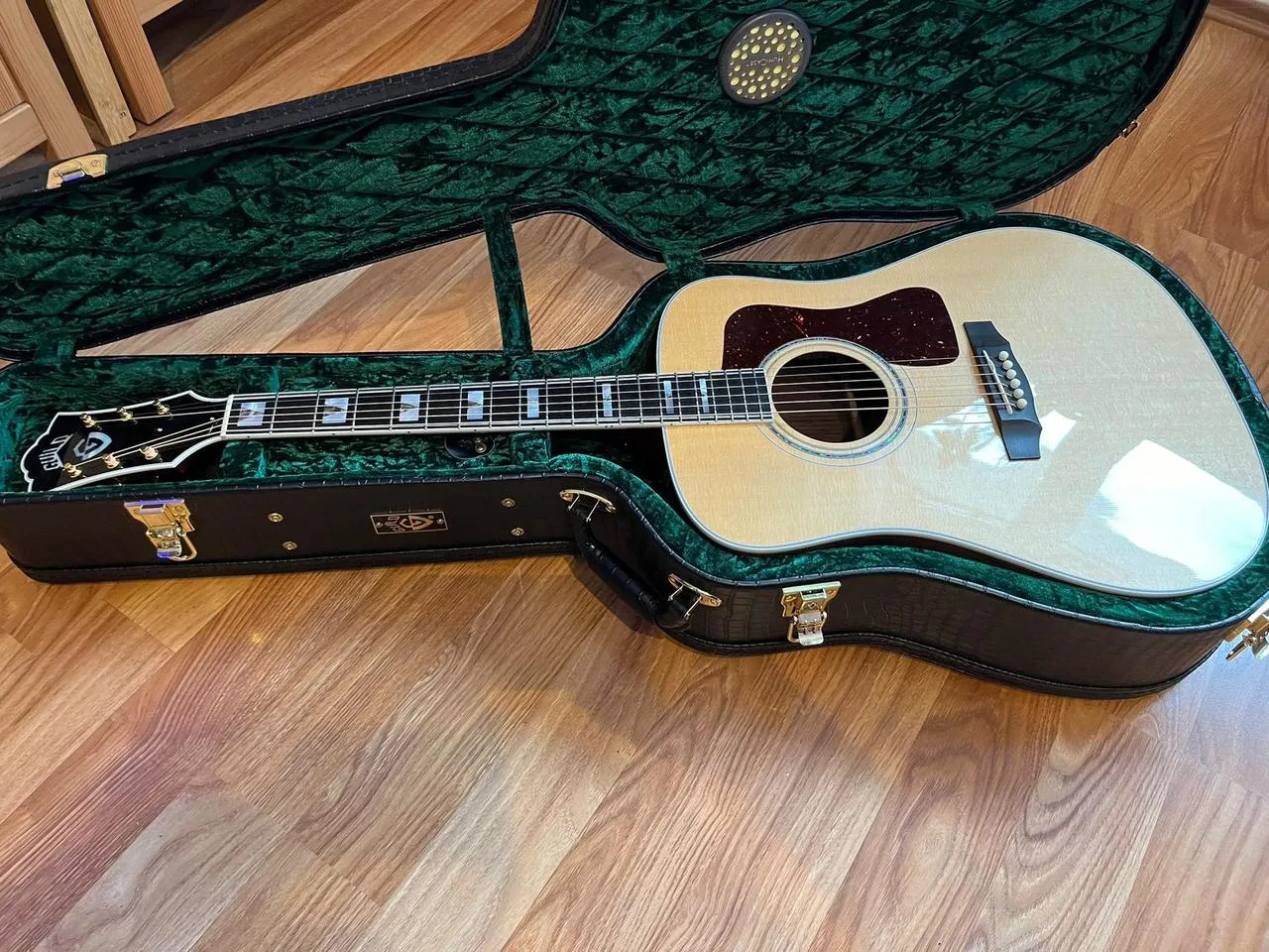 Guild D-55E NAT USA